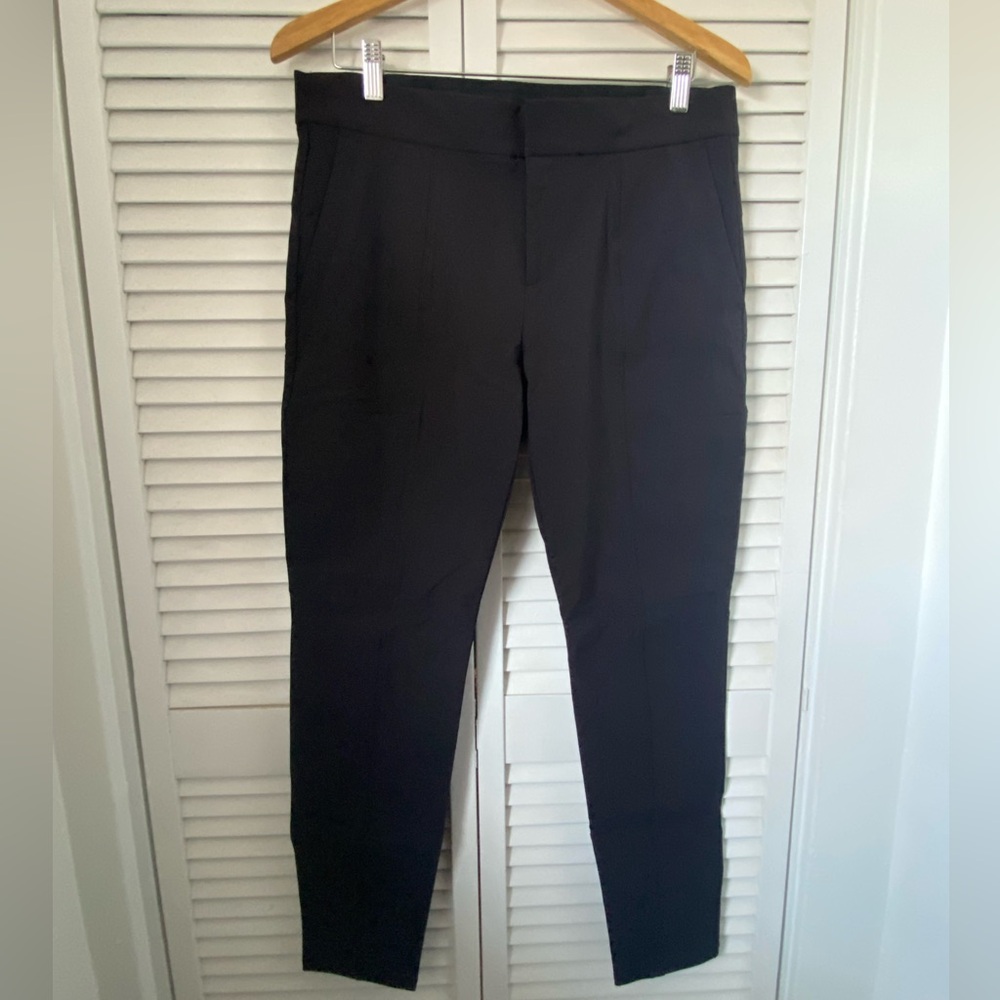 Athleta Wander Stash Skinny Pants in black, size 10
